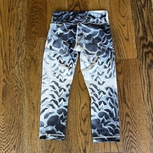 Lululemon cropped leggings